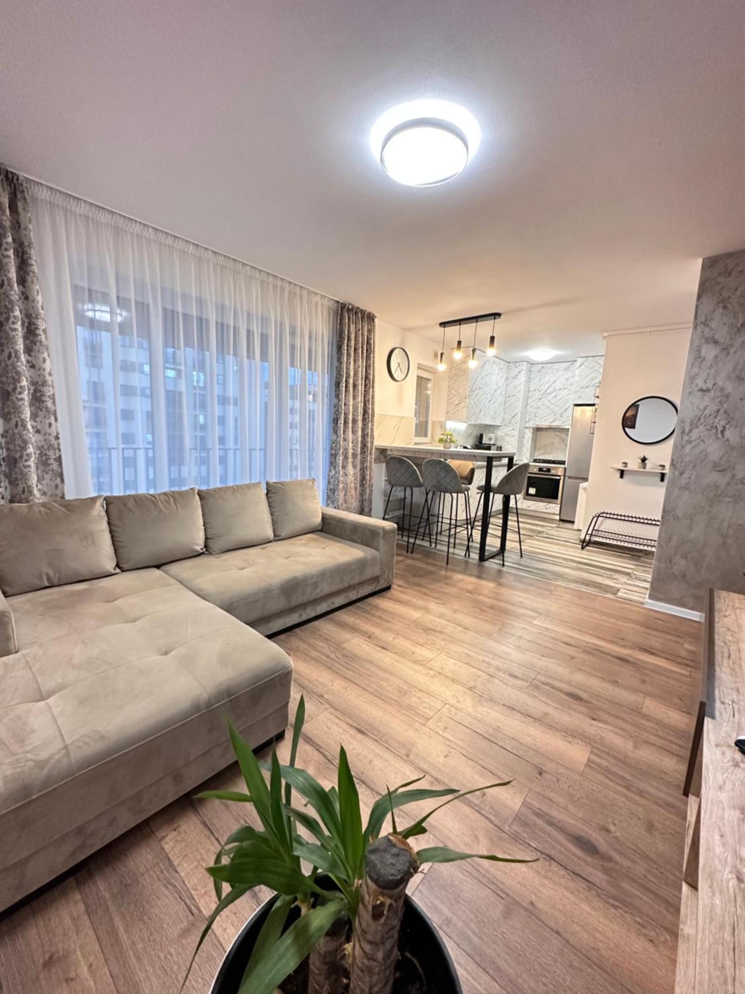 Coresi Mall Exclusive #Collection Apartments & Studios Brasov Exterior photo
